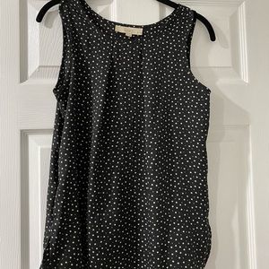 LOFT petite sleeveless, polka dotted/patterned blouse